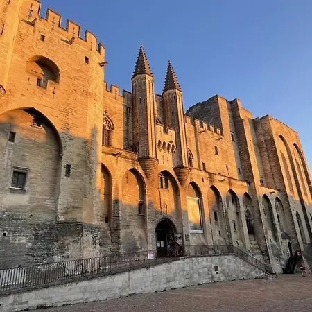 Maison De Roche-uzes Centre Historique L' Ucetia Apartamento