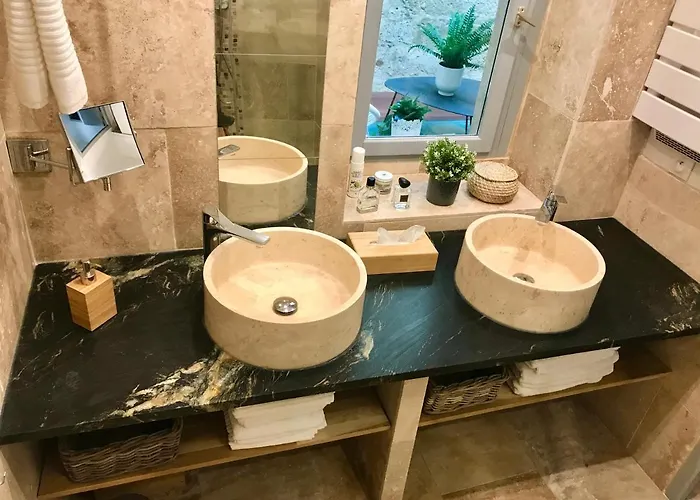 Maison De Roche-uzes Centre Historique L' Ucetia * Uzès