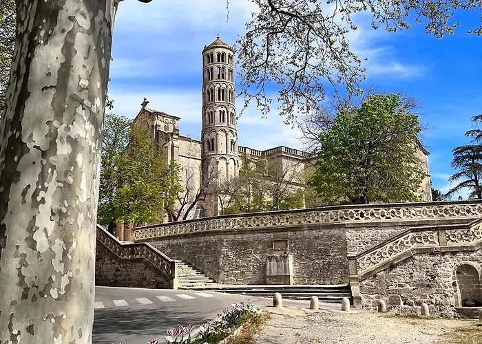 Maison De Roche-uzes Centre Historique L' Ucetia